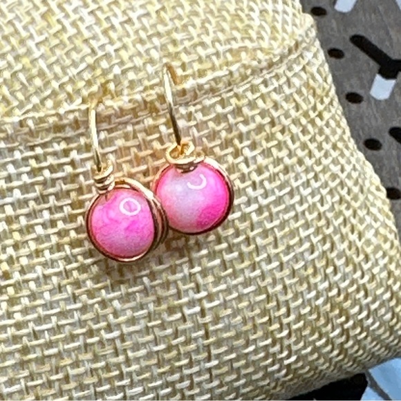 Alquimia Jewelry - Agate hot pink spheres dangle drop earrings